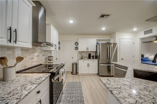 2920 NW 25th LN, Cape Coral, FL 33993