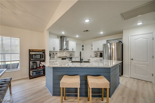 2920 NW 25th LN, Cape Coral, FL 33993