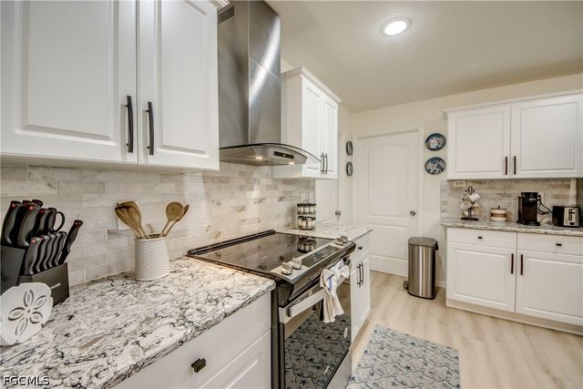 2920 NW 25th LN, Cape Coral, FL 33993