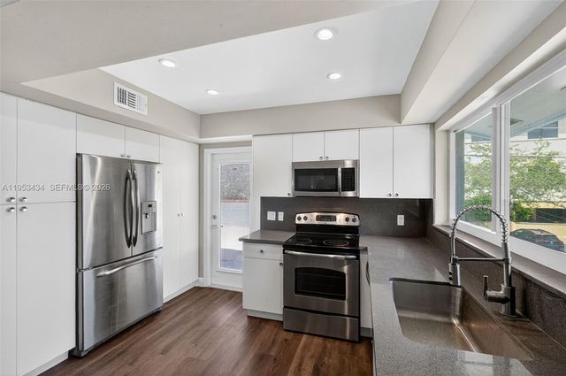 539 Menendez Ave 539, Coral Gables, FL 33146