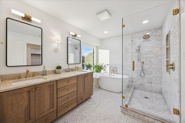 1024 Hidden Hills DR, Dripping Springs, TX 78620