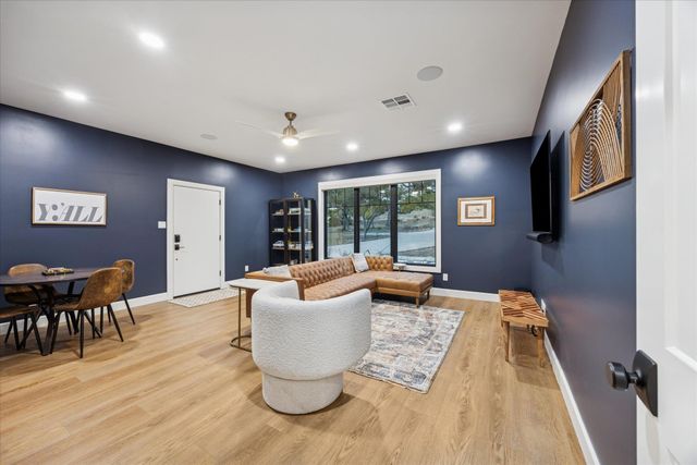 1024 Hidden Hills DR, Dripping Springs, TX 78620