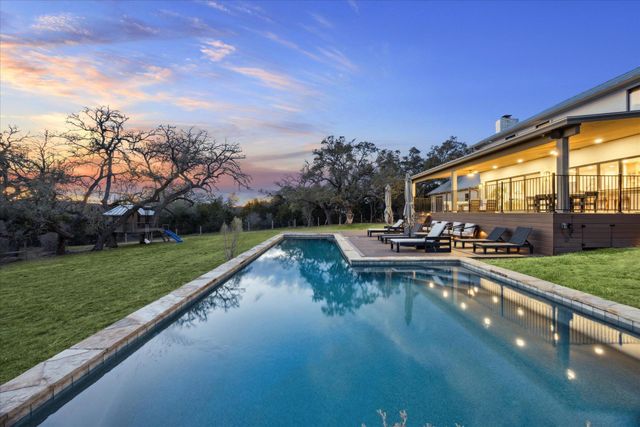 1024 Hidden Hills DR, Dripping Springs, TX 78620