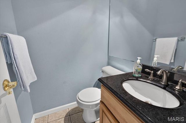 1030 Lacouer Drive, Kirkwood, MO 63122
