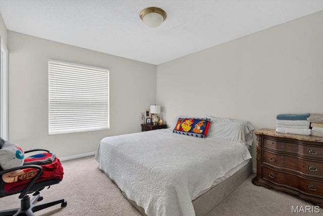 1030 Lacouer Drive, Kirkwood, MO 63122
