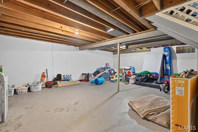 1030 Lacouer Drive, Kirkwood, MO 63122