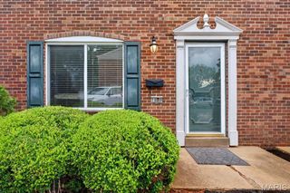 1030 Lacouer Drive, Kirkwood, MO 63122