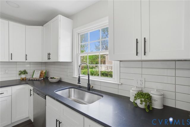 2205 Dublin St, Hopewell, VA 23860
