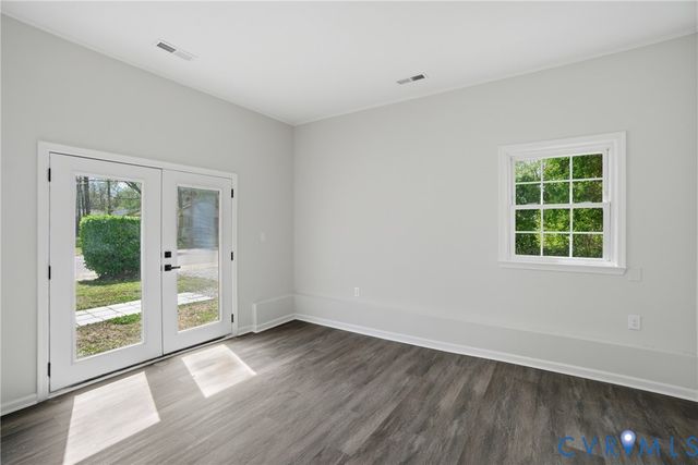 2205 Dublin St, Hopewell, VA 23860