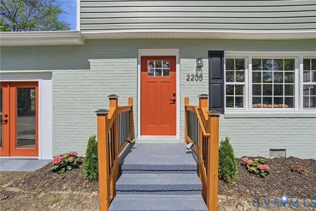 2205 Dublin St, Hopewell, VA 23860