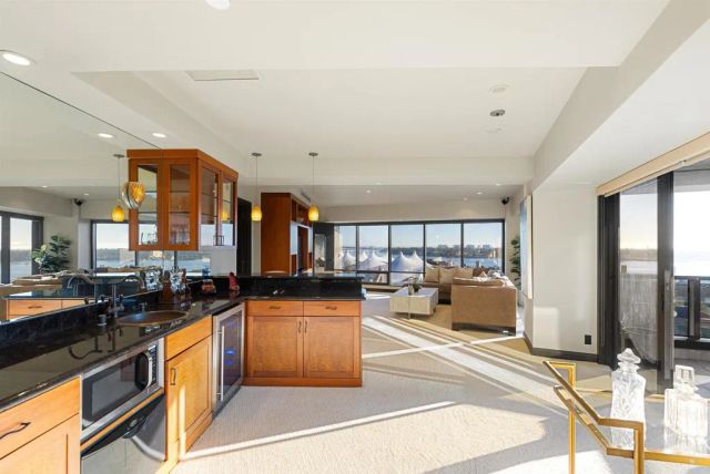 200 Harbor Dr 1502, San Diego, CA 92101