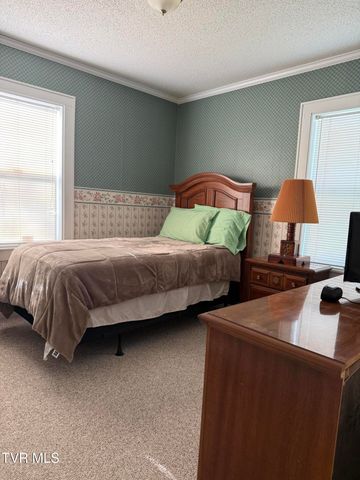 709 South 2nd Street, Elizabethton, TN 37643