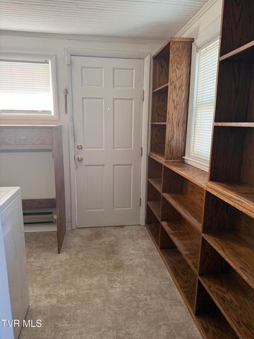 709 South 2nd Street, Elizabethton, TN 37643