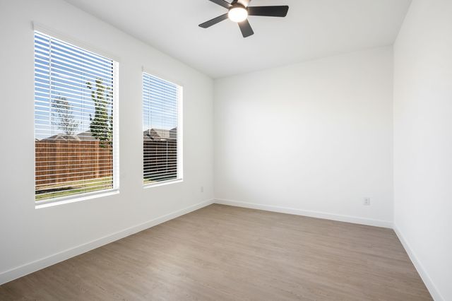 318 Sedalia Trail, Justin, TX 76247