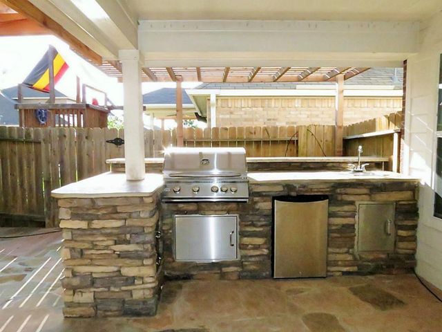 21495 Rose Mill Drive, Kingwood, TX 77339