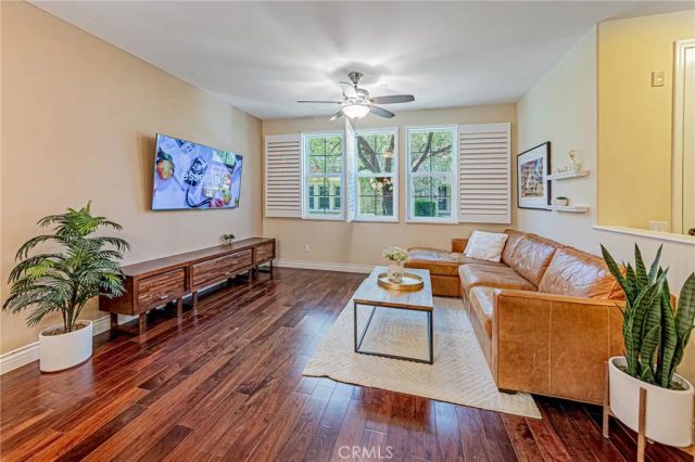 28519 Herrera Street, Valencia, CA 91354