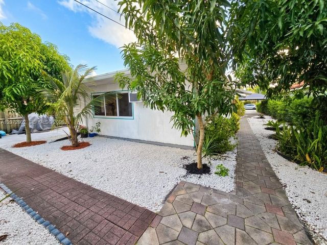 3085 SW & 3083 17th Street, Miami, FL 33145