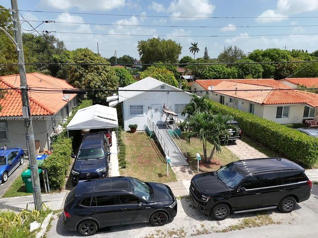 3085 SW & 3083 17th Street, Miami, FL 33145