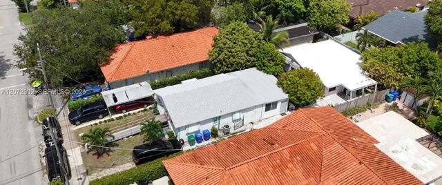 3085 SW & 3083 17th Street, Miami, FL 33145