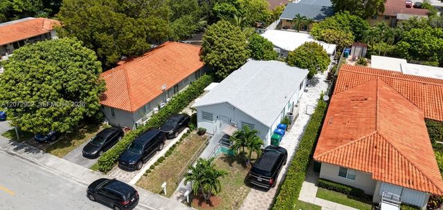 3085 SW & 3083 17th Street, Miami, FL 33145