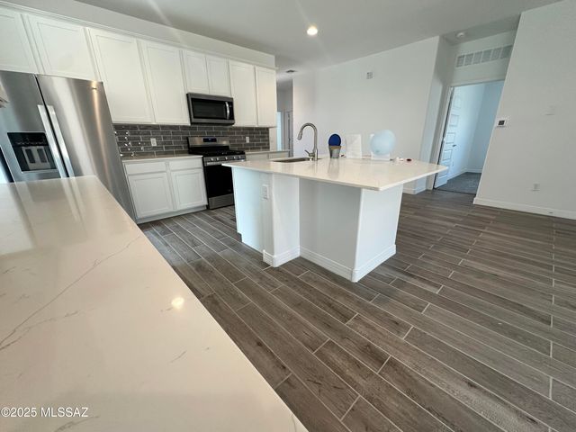 5438 W Summer View Drive, Marana, AZ 85658