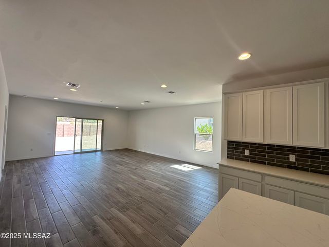 5438 W Summer View Drive, Marana, AZ 85658