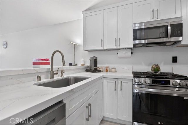 60 Orange Blossom, Irvine, CA 92618