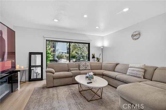 60 Orange Blossom, Irvine, CA 92618