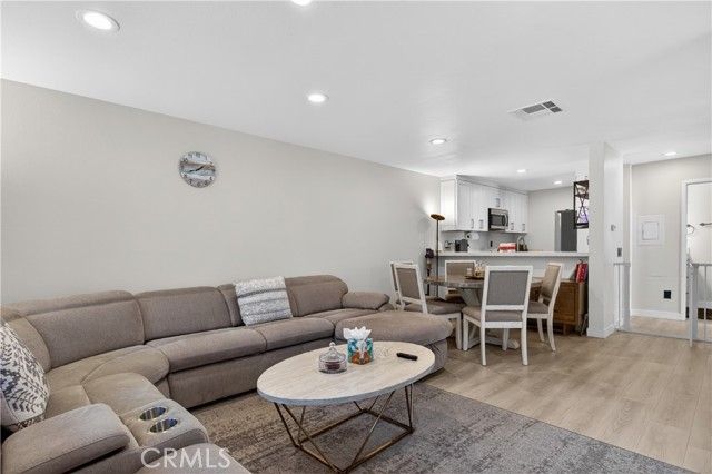60 Orange Blossom, Irvine, CA 92618