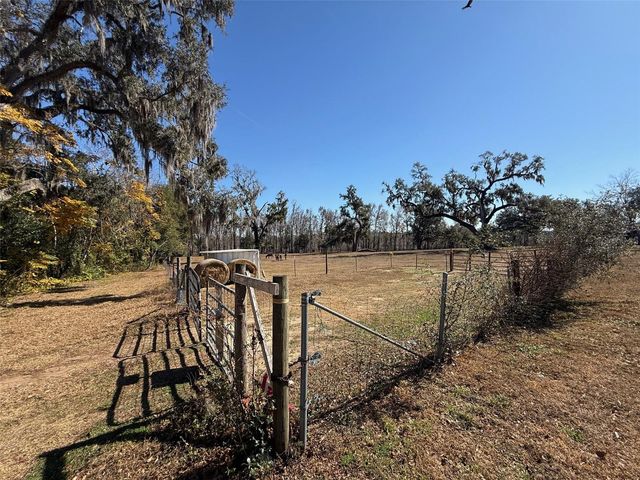 37214 HESTER ROAD, Dade City, FL 33525