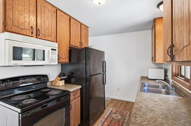 531 Nelson Lane, Center City, MN 55012