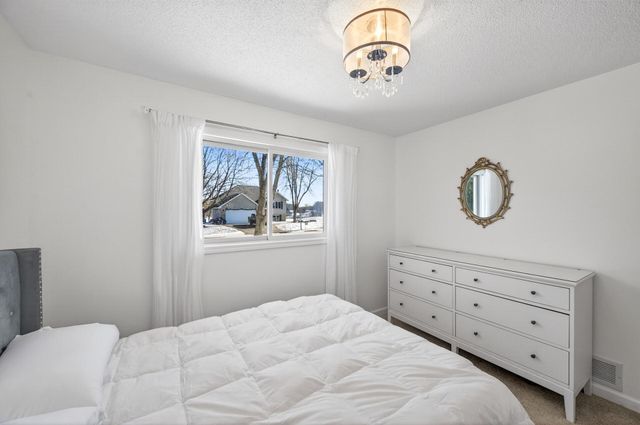 531 Nelson Lane, Center City, MN 55012