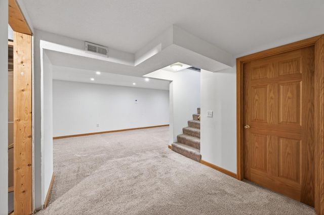 531 Nelson Lane, Center City, MN 55012