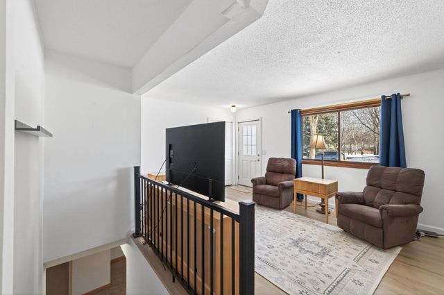 531 Nelson Lane, Center City, MN 55012