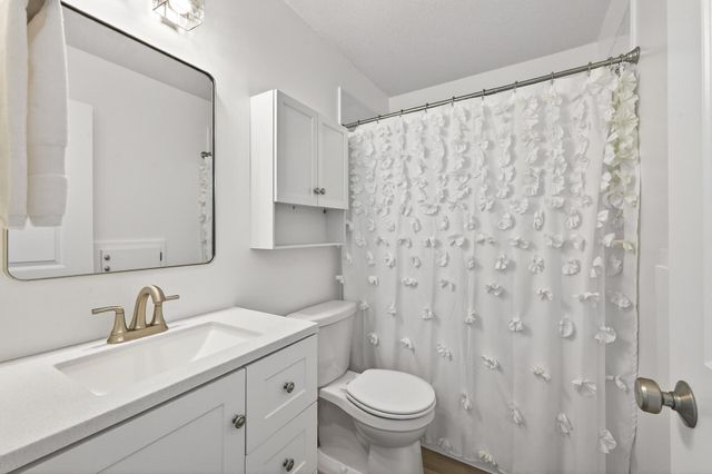 531 Nelson Lane, Center City, MN 55012