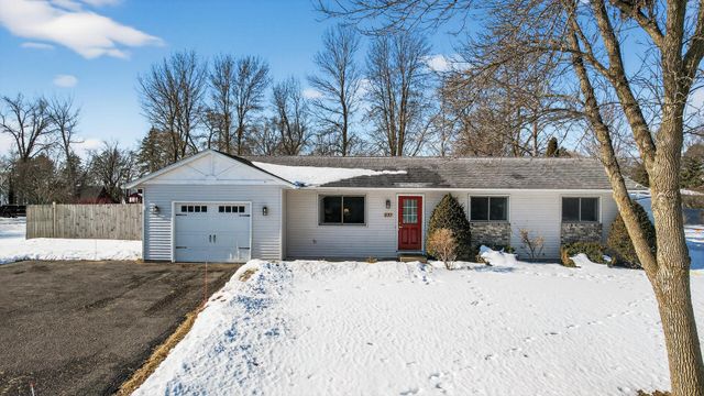 531 Nelson Lane, Center City, MN 55012