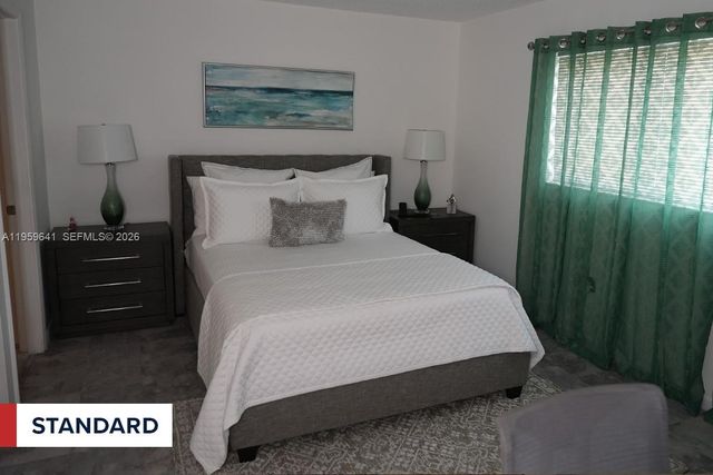 201 NW 72nd Ave 206, Miami, FL 33126