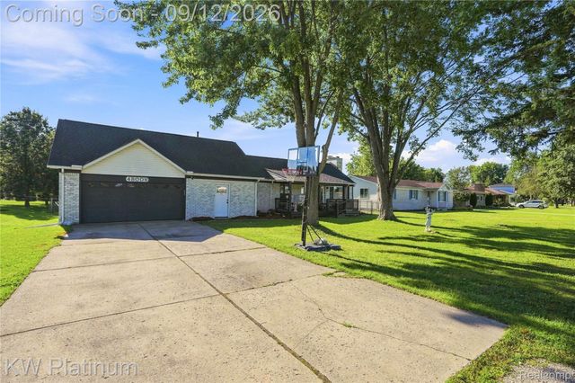 48008 Forbes Drive, Chesterfield Township, MI 48047