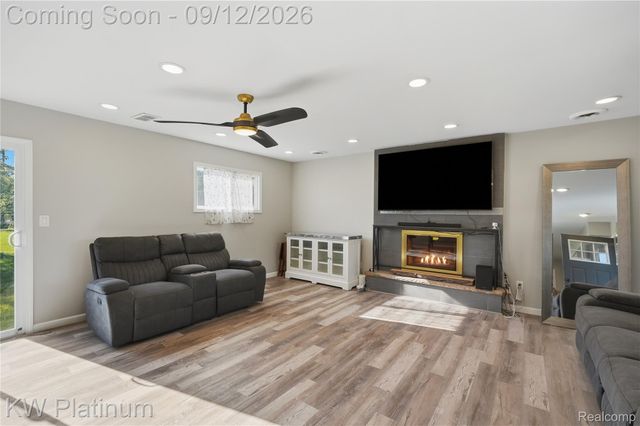 48008 Forbes Drive, Chesterfield Township, MI 48047