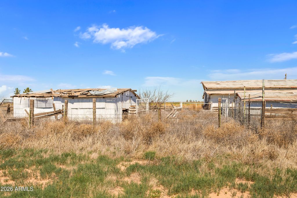 Image 10 of property listing at 3819 W GLEESON Road -, Elfrida, AZ 85610