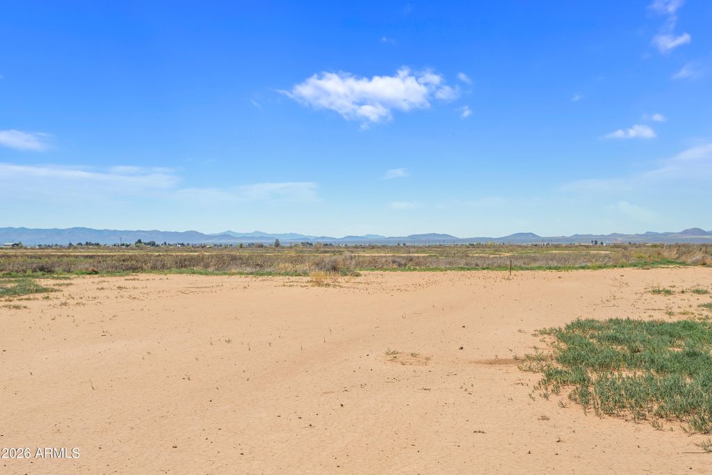 Image 11 of property listing at 3819 W GLEESON Road -, Elfrida, AZ 85610