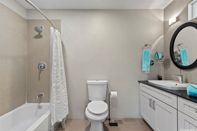 94-536 Koaleo Street A, Waipahu, HI 96797