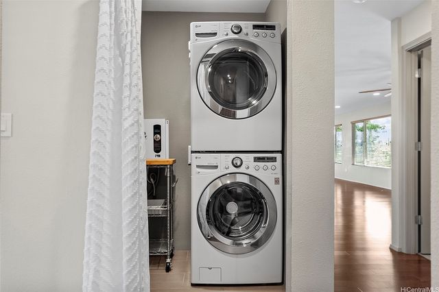 94-536 Koaleo Street A, Waipahu, HI 96797