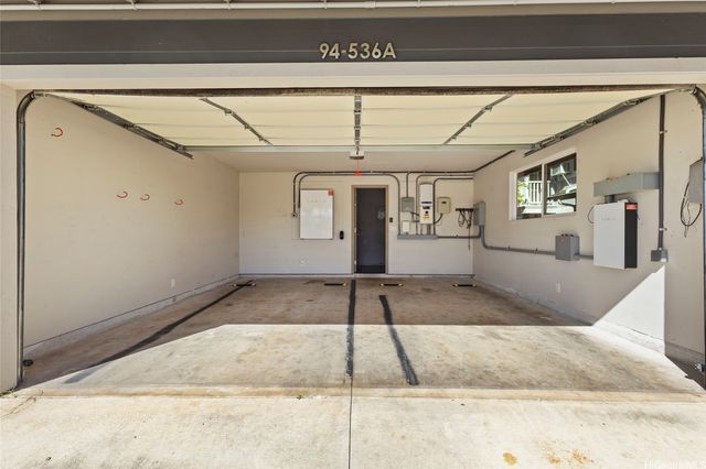 94-536 Koaleo Street A, Waipahu, HI 96797