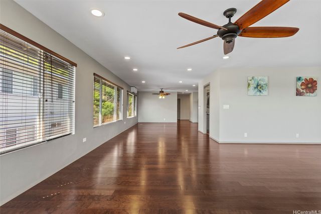 94-536 Koaleo Street A, Waipahu, HI 96797