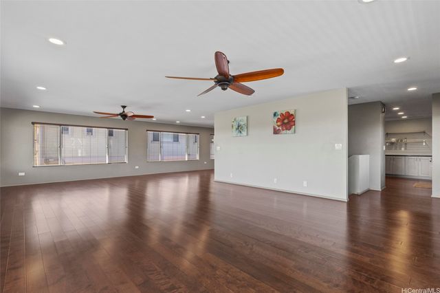 94-536 Koaleo Street A, Waipahu, HI 96797