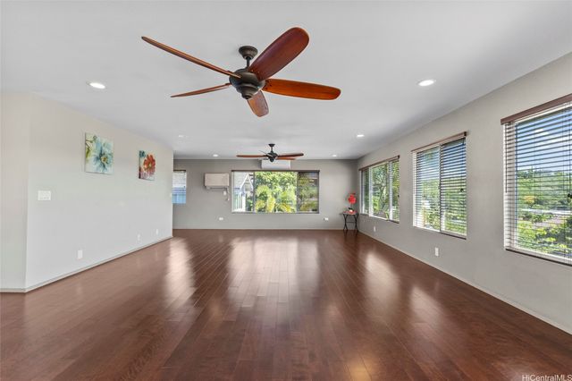 94-536 Koaleo Street A, Waipahu, HI 96797