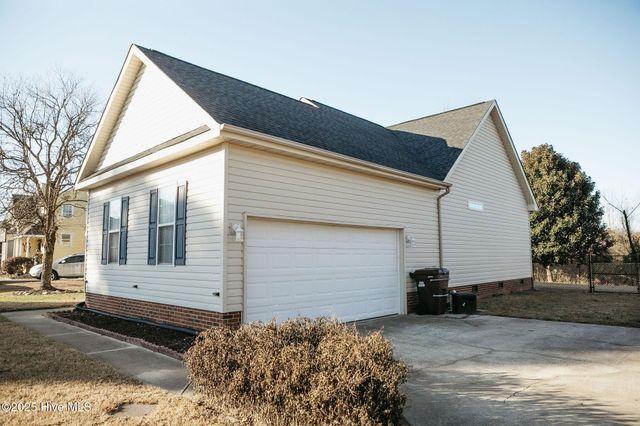 111 Woodcroft Drive, Goldsboro, NC 27534