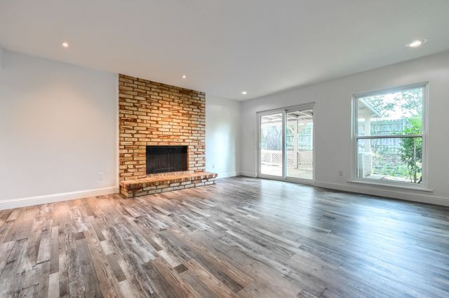 557 Trailcrest Drive, Garland, TX 75043