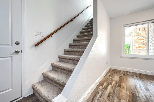 557 Trailcrest Drive, Garland, TX 75043